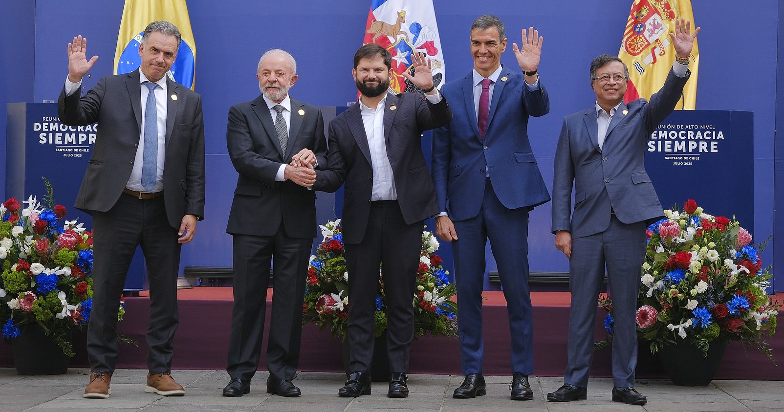 alianca-global-contra-a-desigualdade-e-o-fascismo:-as-propostas-da-cupula-“democracia-sempre”