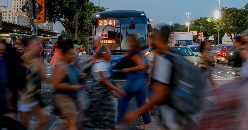 cannabrava-|-sancoes,-tarifaco-e-ameacas:-os-estados-unidos-contra-o-povo-brasileiro