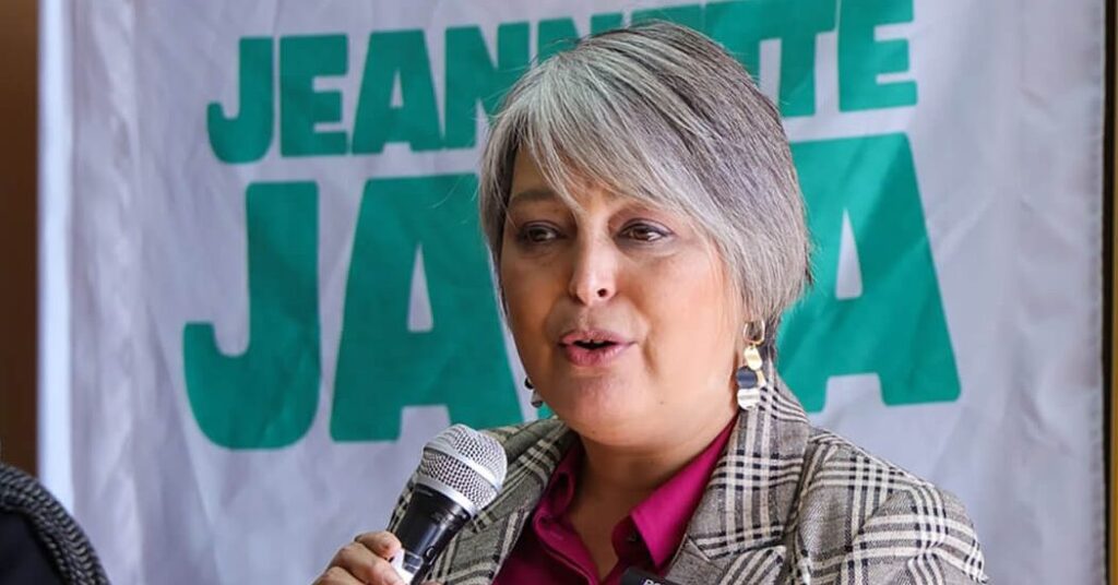 no-chile,-perderam-a-vergonha-de-apoiar-pinochet,-diz-candidata-comunista-a-presidencia