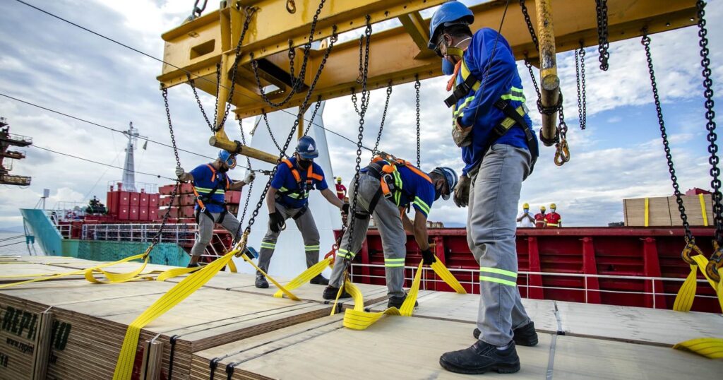 tarifas-dos-eua-podem-custar-146-mil-postos-de-trabalho-formais-e-informais-no-brasil