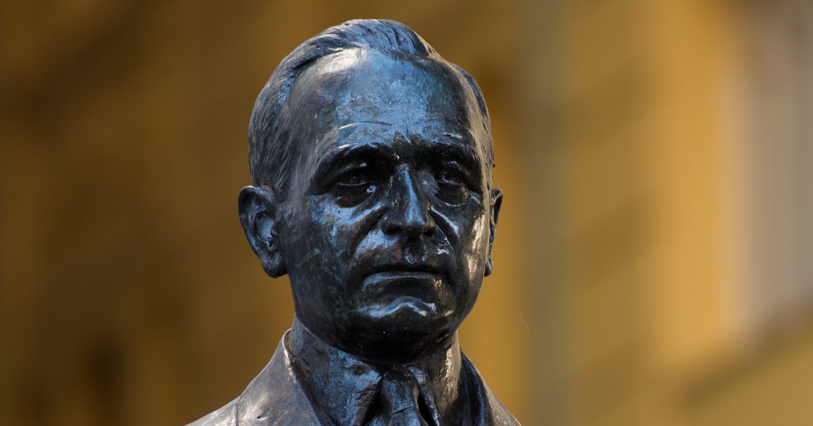 getulio-vargas:-a-morte-como-bandeira-de-luta-por-justica-social-e-soberania