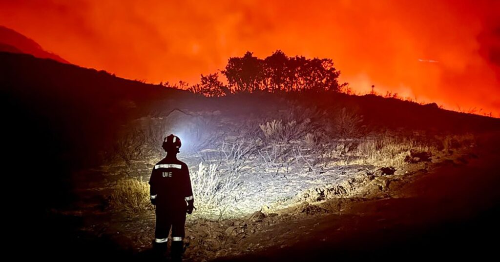 “inferno”:-fogo-criminoso-e-clima-extremo-alimentam-recorde-de-incendios-na-espanha