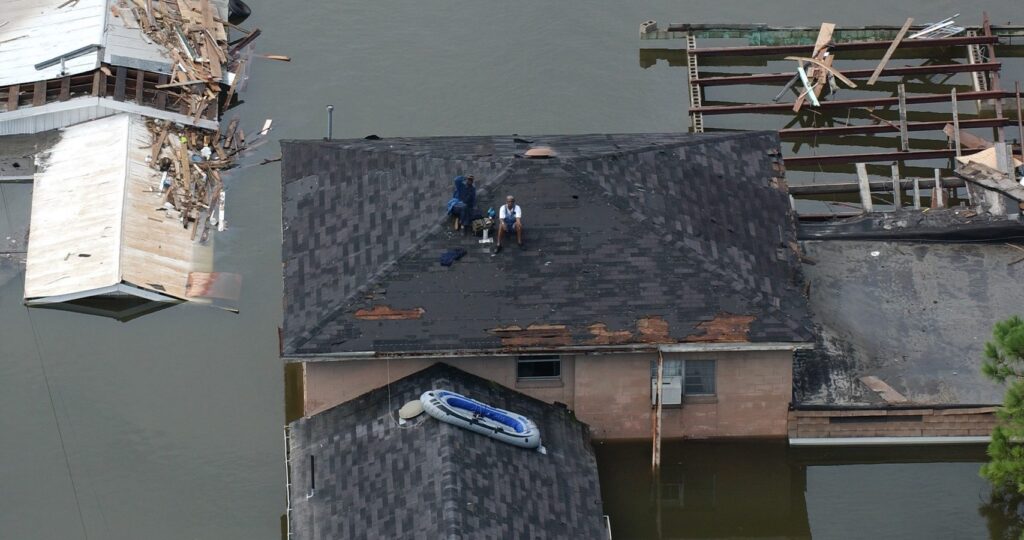 katrina,-20-anos:-desprezo-aos-pobres,-anticiencia-e-solidariedade-no-pais-mais-rico-do-mundo