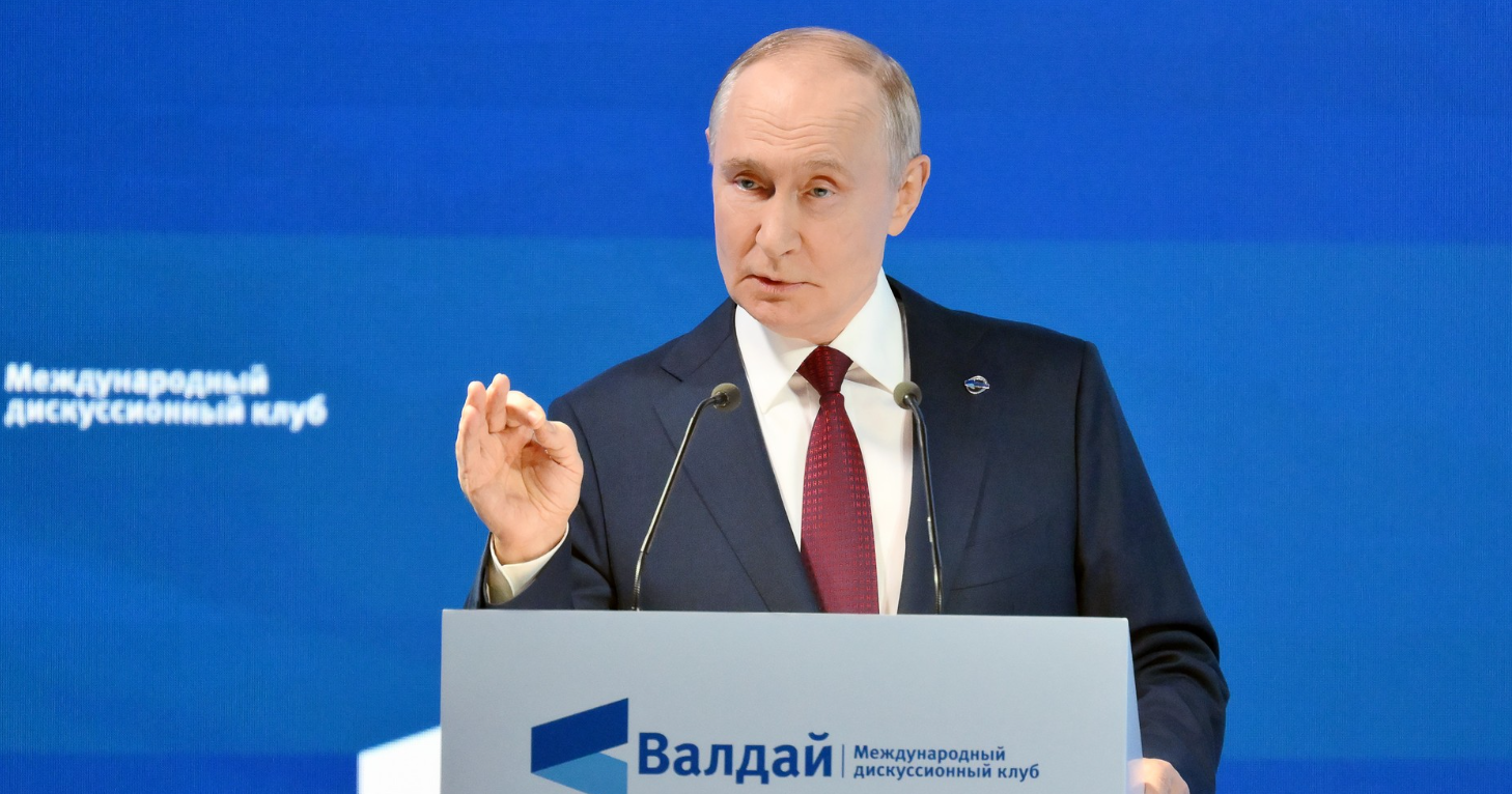 putin-desafia-eua-e-europa-em-discurso-contundente:-“o-jogo-e-perigoso”