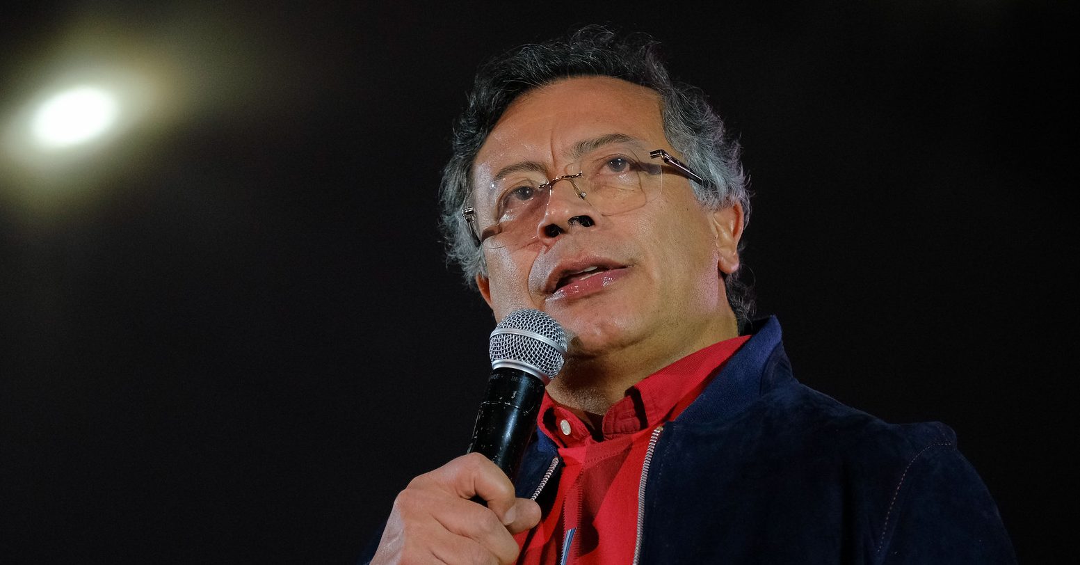 petro:-ajuda-financeira-dos-eua-via-usaid-so-causou-violencia-e-prejuizos-na-colombia