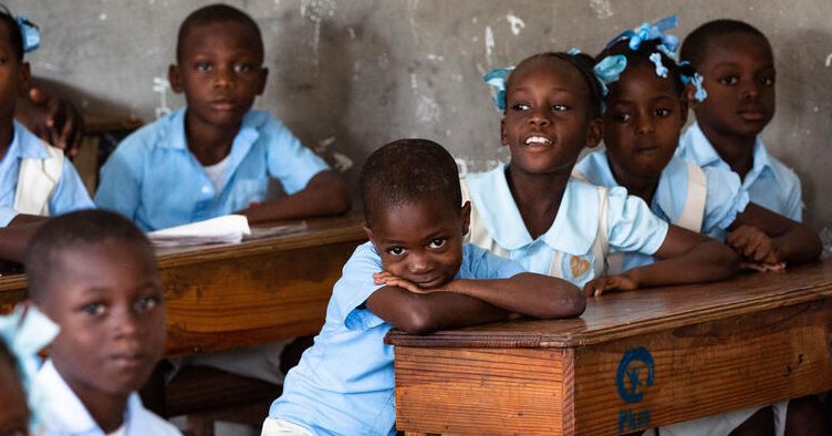 “salvacao”-do-haiti-exige-formacao-de-estado,-e-nao-missoes-humanitarias,-diz-sociologa-haitiana