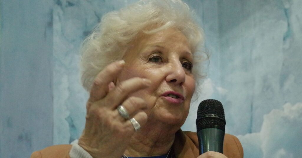 estela-de-carlotto,-avo-da-praca-de-maio:-“querem-reduzir-a-democracia-ao-simples-ato-de-votar”