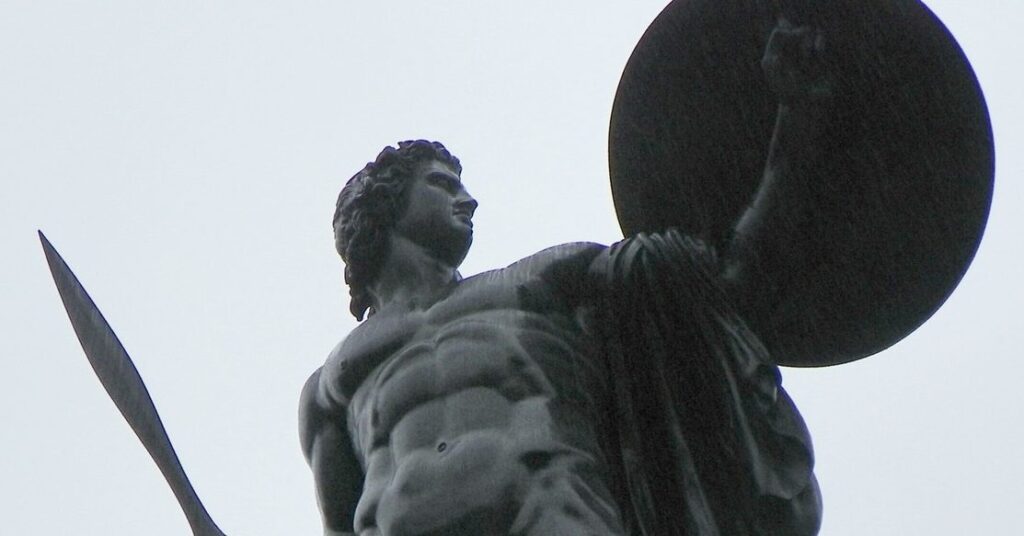 por-que-simbolos-tem-mais-forca-que-projetos-na-politica?-freud-e-campbell-explicam