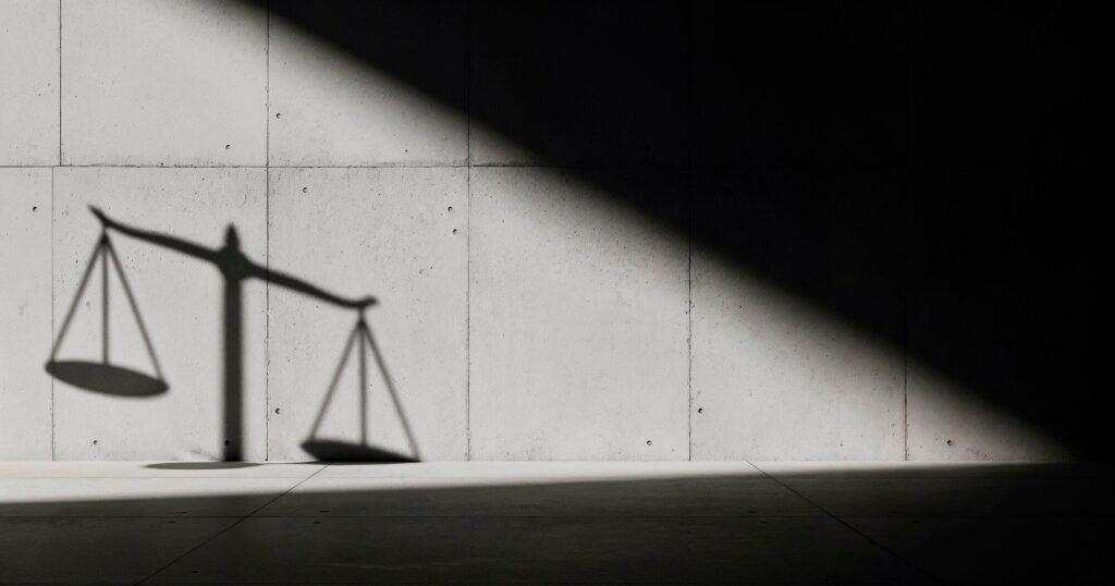 gaza,-caracas,-florianopolis:-quando-o-direito-cede-a-“lei-do-mais-forte”