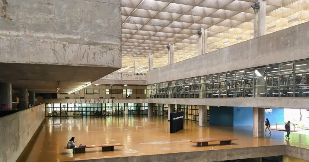 a-universidade-brasileira-|-pt.-1:-de-aristocratica-a-primeira-reforma