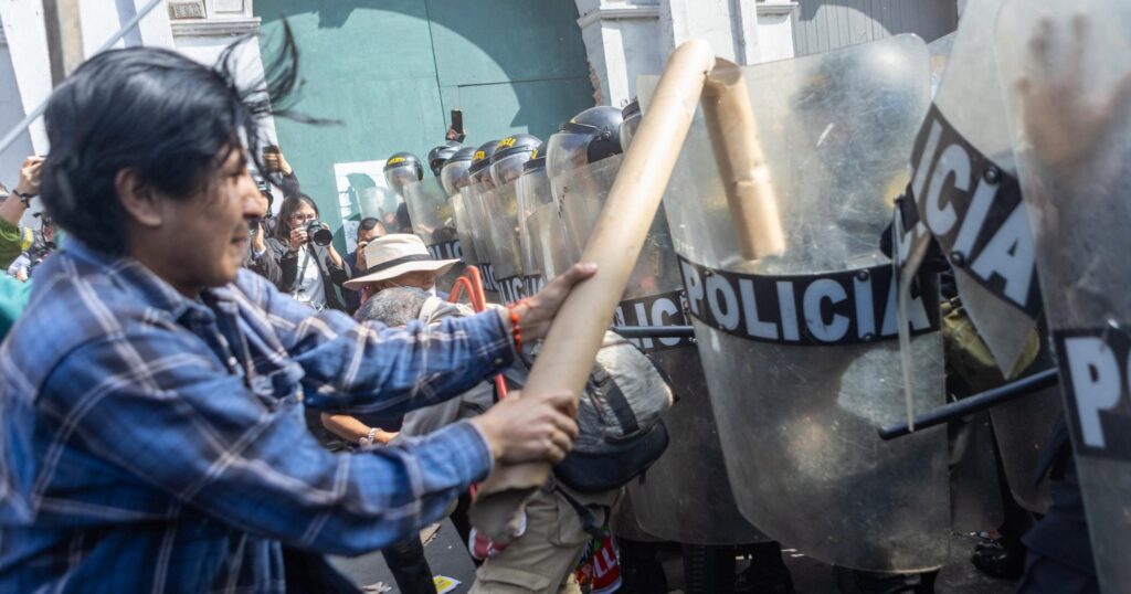 peru-|-instabilidade-politica,-repressao-e-resistencia-popular