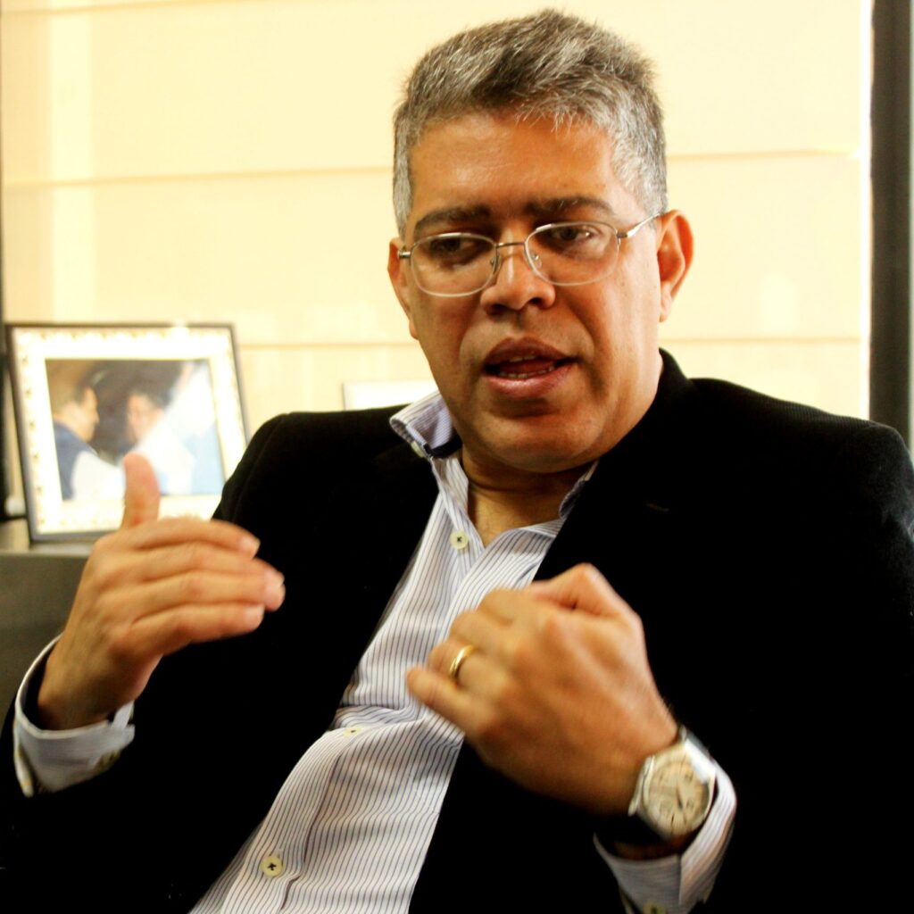 elias-jaua-diz-que-governo-venezuelano-aceita-tutela-dos-eua-sobre-petroleo,-cuba,-ira-e-palestina