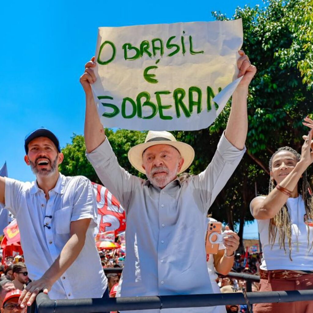 cannabrava-|-estamos-a-perigo:-pesquisas-mostram-flavio-bolsonaro-a-frente-de-lula